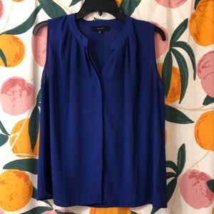 Women’s sleeveless blouse